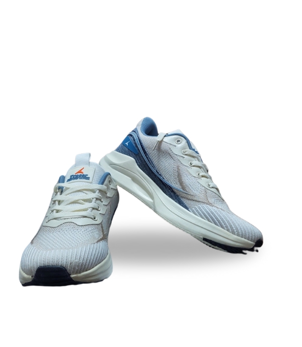Tracer Mission 11h Rugged and Reliable Sneakers for Active Lifestyles