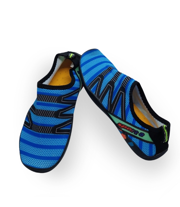SWIMMING SHOES ROYAL BLUE 38